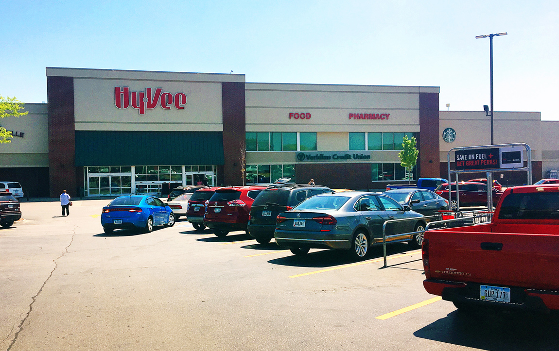 Park Avenue Hy-Vee Exterior Photo