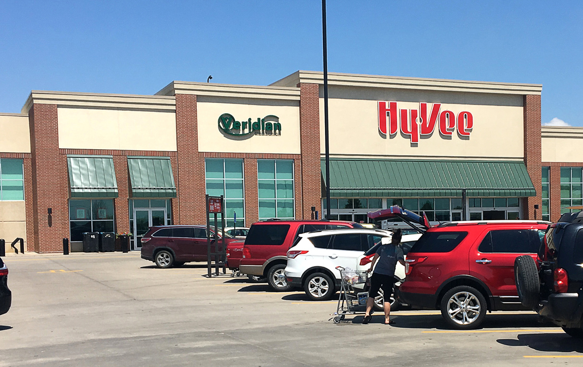 Prairie Trail Hy-Vee Exterior Photo