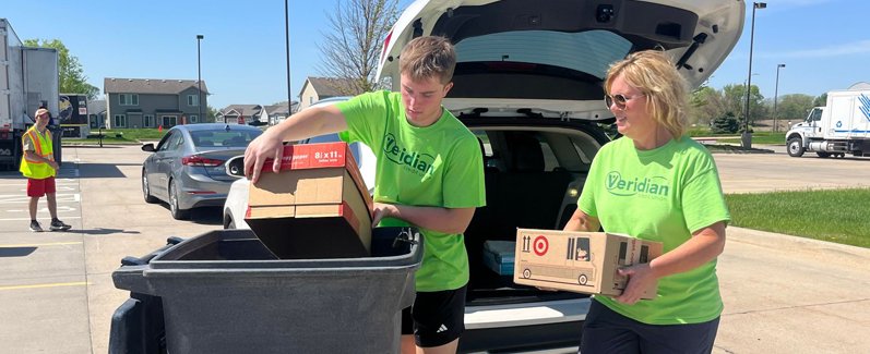 Veridian employees and volunteers serve at Community Shred Day