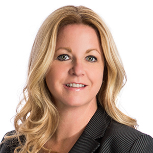 Lori Lustgraaf headshot
